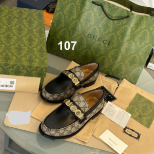Gucci Sneakers with a Beige and Black Pattern