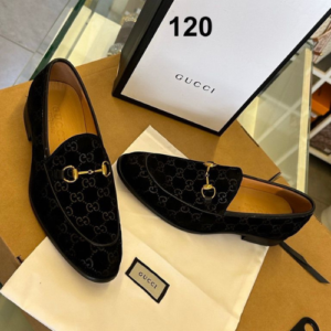 Gucci Loafers with a Black Velvet Pattern